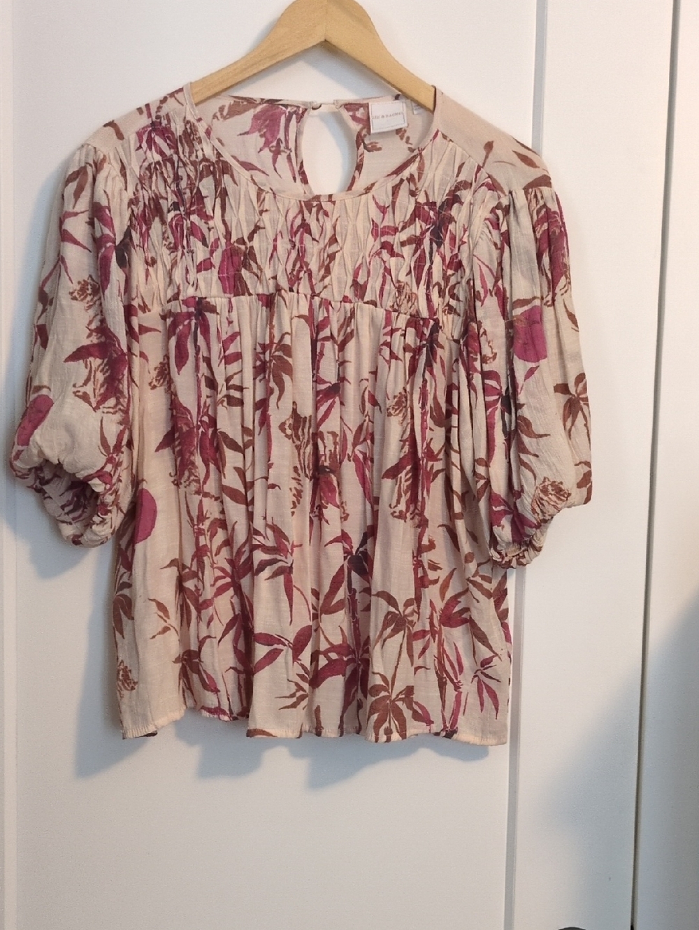 Zac & Rachel Beige Blouse with Mauve Floral Print